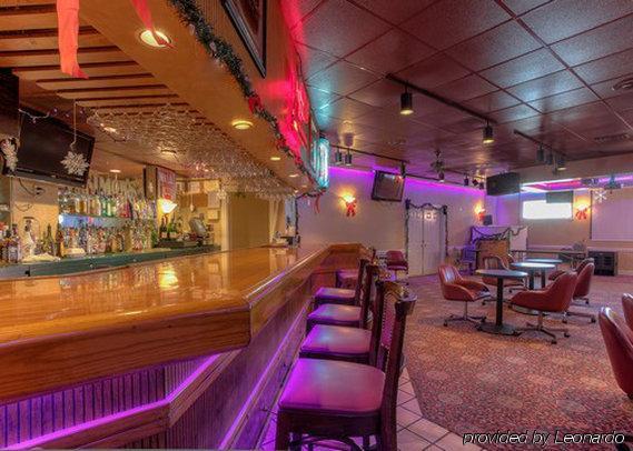 Econo Lodge Inn & Suites 럼버튼 레스토랑 사진