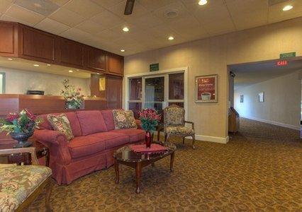 Econo Lodge Inn & Suites 럼버튼 레스토랑 사진